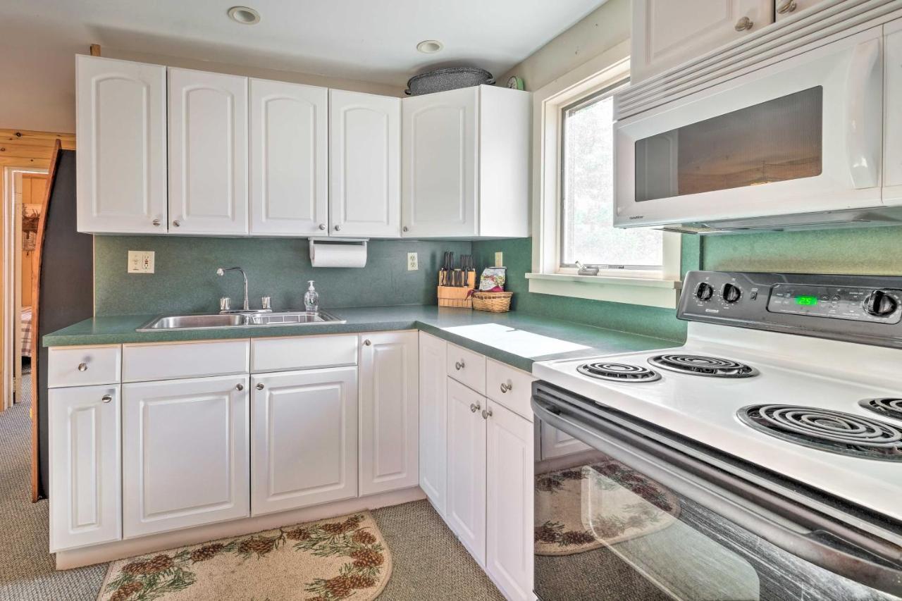 Lake Pleasant Cabin On 3 Acres With Kayaks And Beach! エクステリア 写真